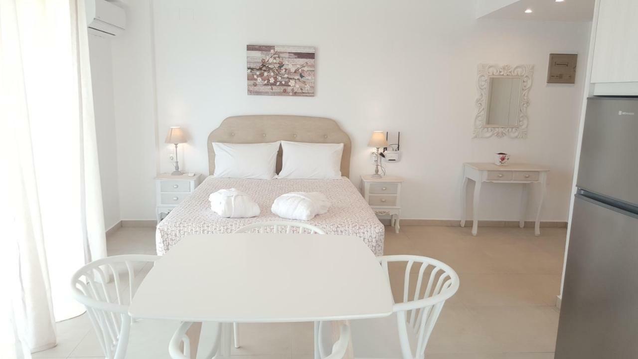 Bella Mare Luxury Apartments Kalamaki  Eksteriør billede